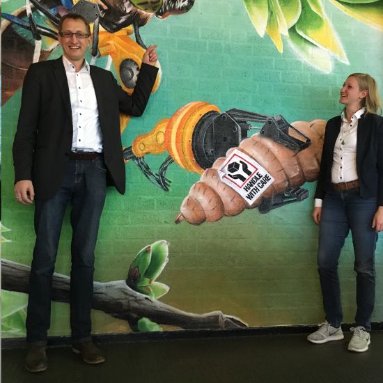 Klaus-und-Nina-in-der-Insektenfarm